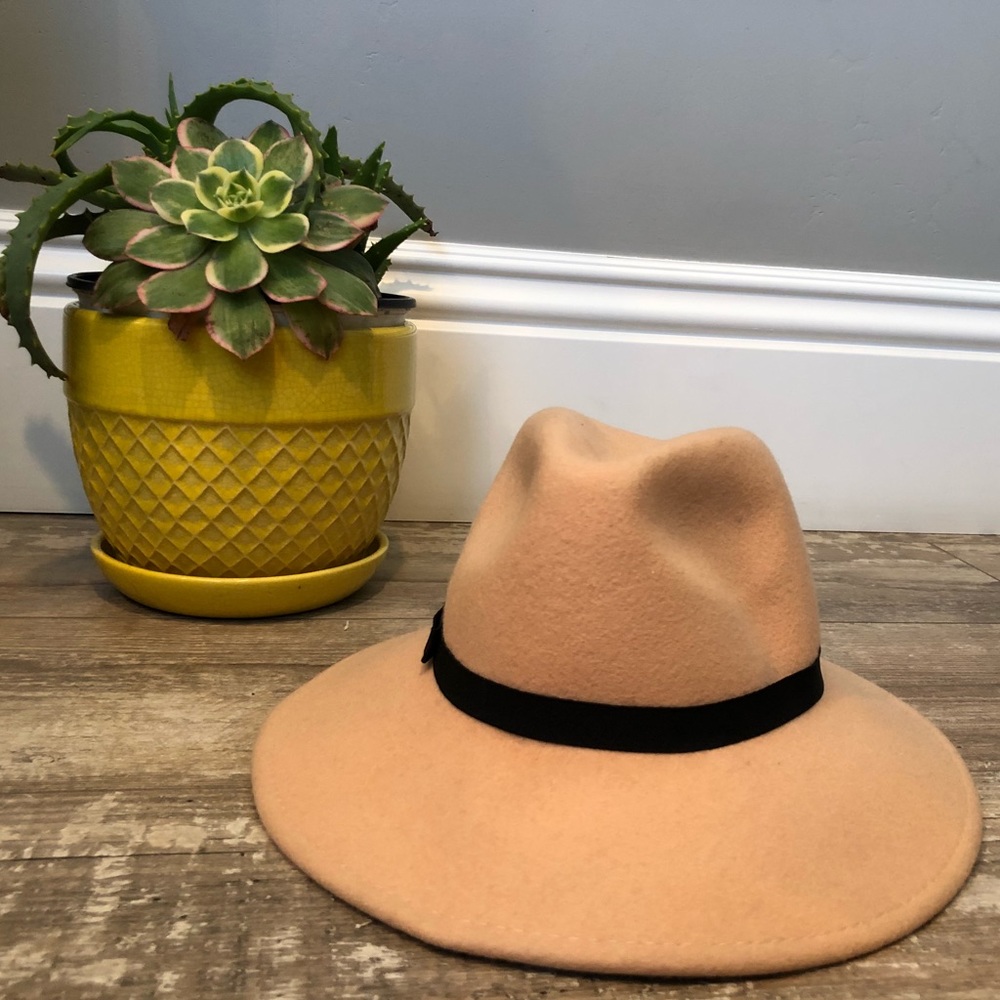 Tan/Cream Fedora
